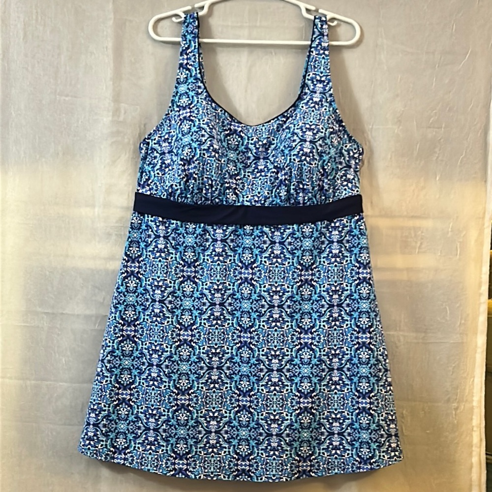 Lands’ End swim tankini top 22W blue and white